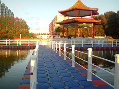 Ponte galleggiante a Harbin