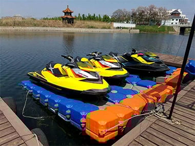 Darsena per moto d'acqua a Pechino