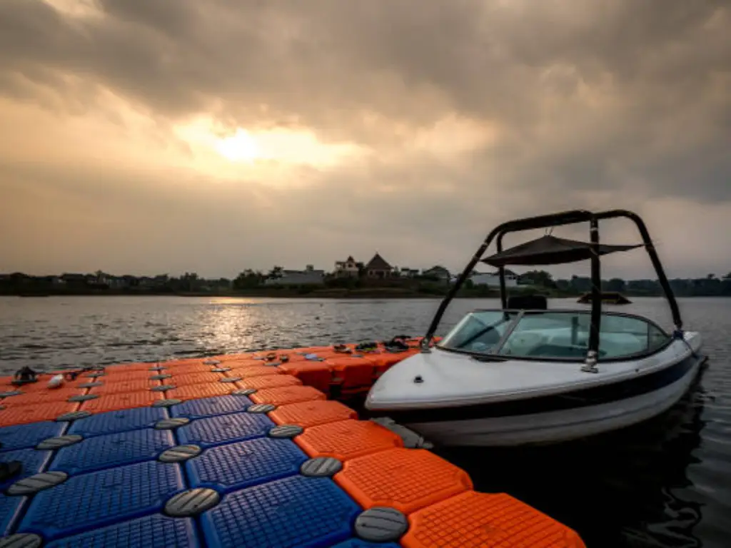 How to Dock a Jet Ski4