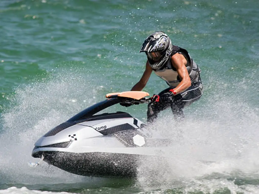 jet ski 8