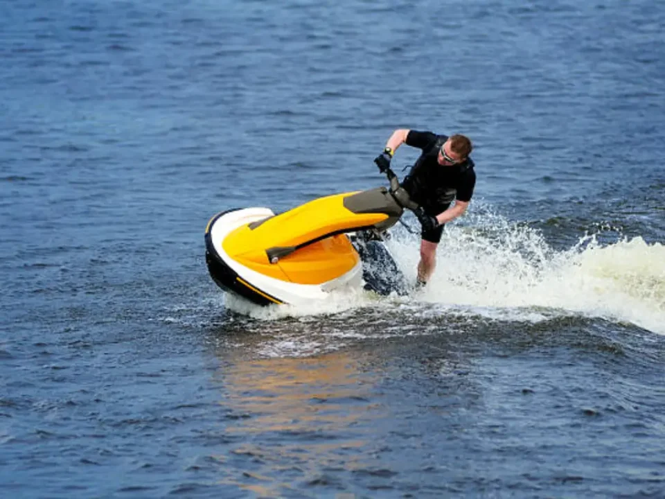 how to drive a jet ski