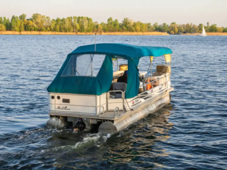 pontoon boat(1)