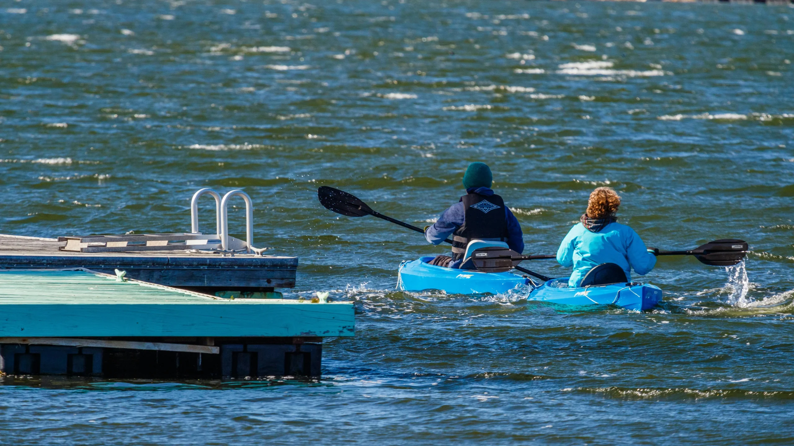 Hiseadock 19mm Reinforced Flange vs. Standard Floats