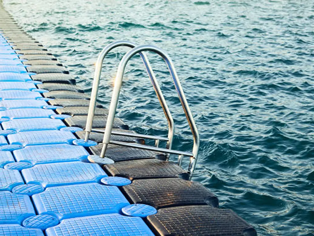 Dock Ladder on a Floating Dock